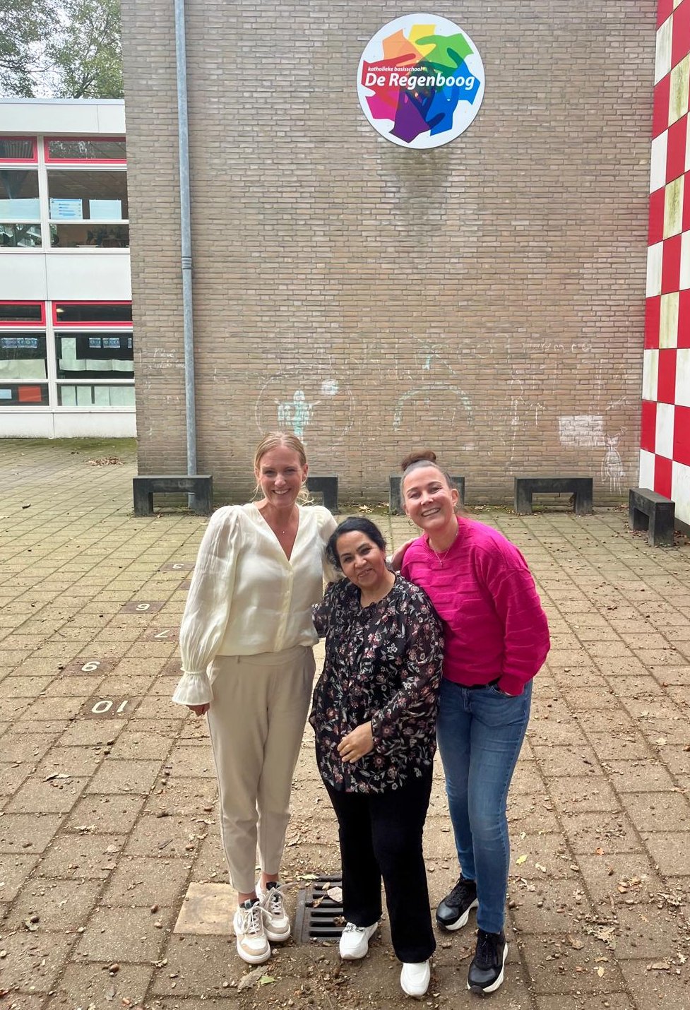 Anna Vreugdenhil, Farzana en Claudia Emmel (v.l.n.r.)